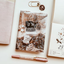 Load image into Gallery viewer, JD03F - A6 Hobonichi Techo/Stalogy - White-Print Floral Clear Cover