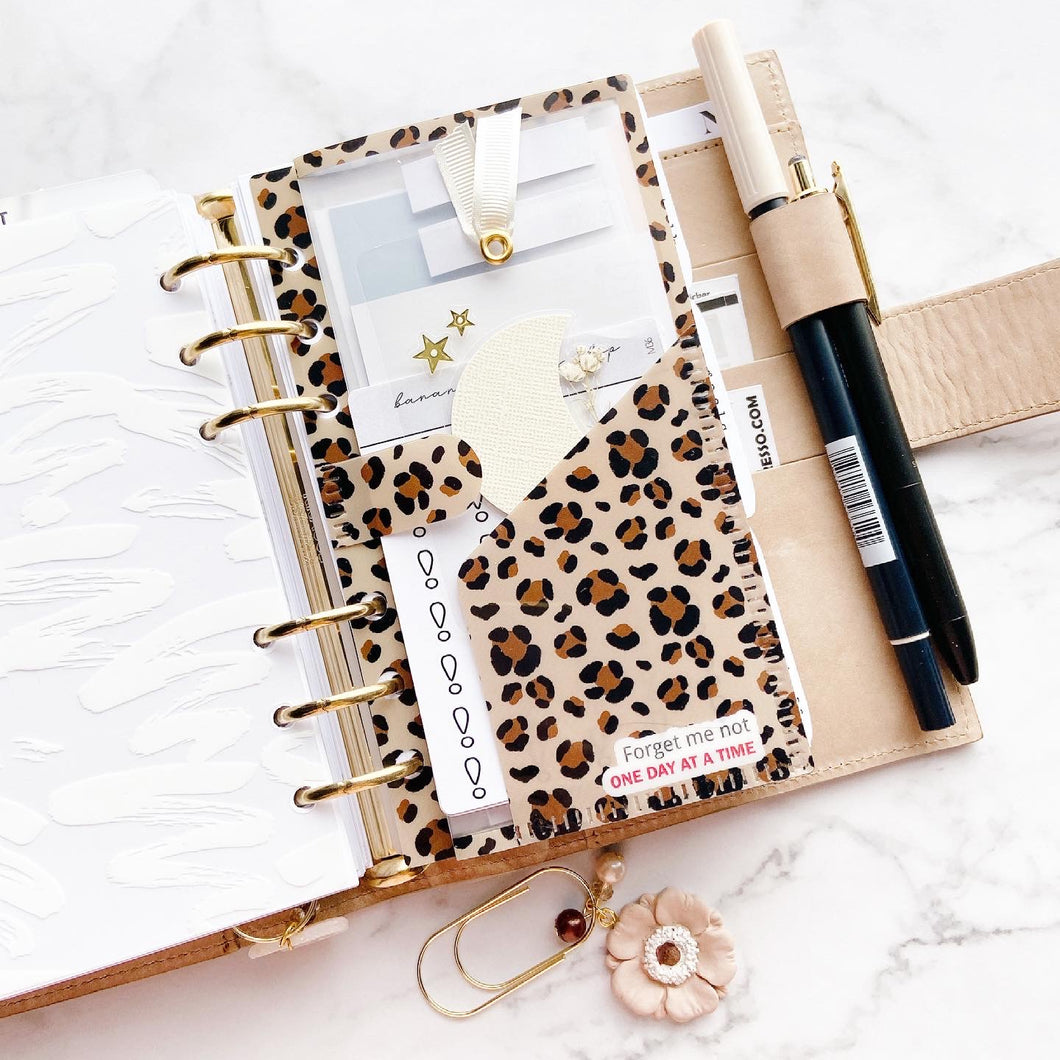 FD07 - Personal Rings - Leopard Tri-Fold folder for sticky notes and page flags